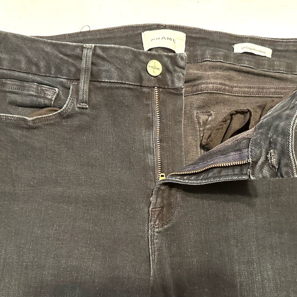 Women’s Frame Mini Crop Jeans - Picture 4 of 7